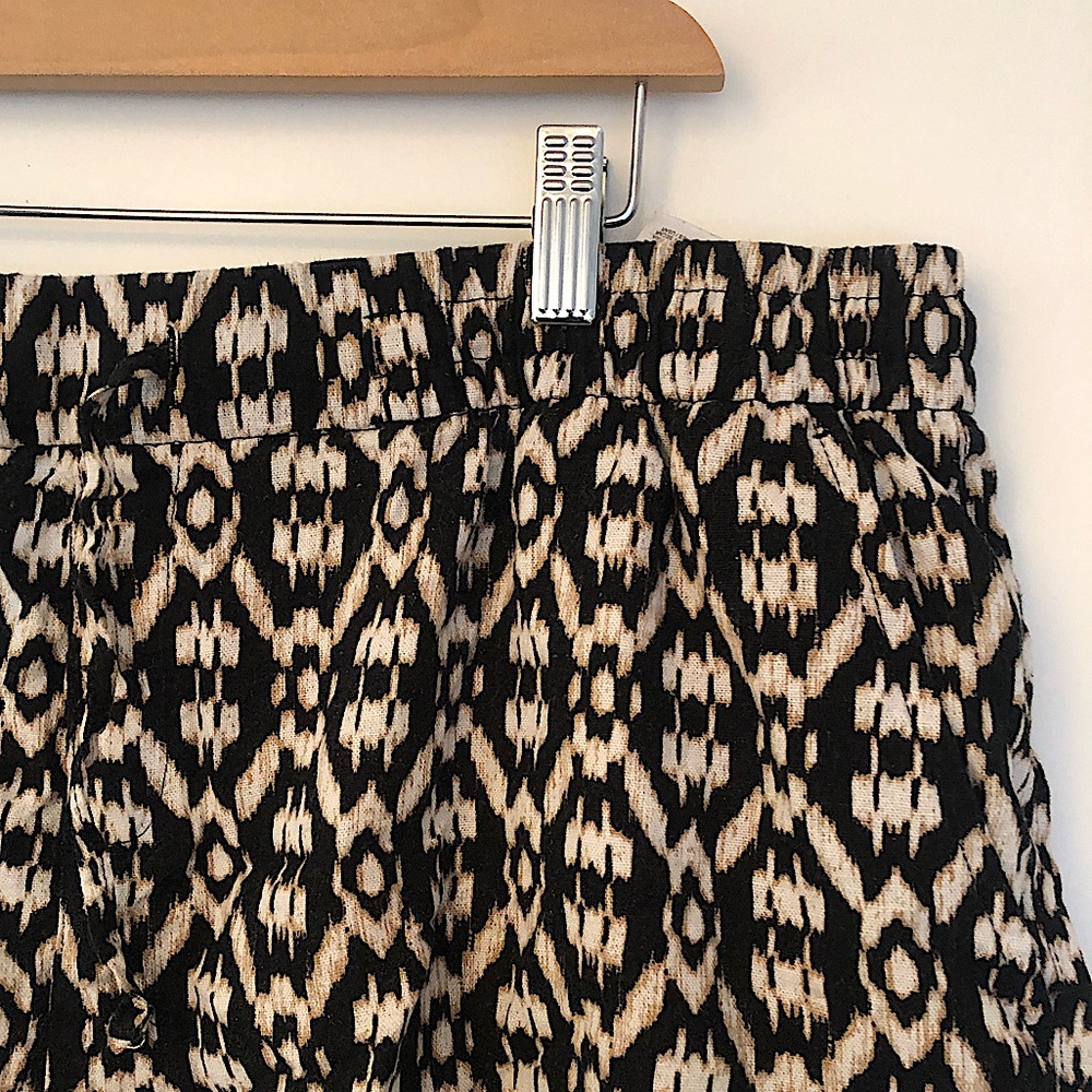 Old Navy Patterned Linen Shorts